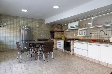 Casa de condomínio à venda com 836m², 5 quartos e 5 vagas Casa de condomínio à venda com 836m², 5 quartos e 5 vagasÁrea gourmet