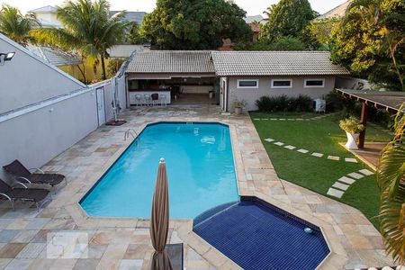 Casa de condomínio à venda com 836m², 5 quartos e 5 vagas Casa de condomínio à venda com 836m², 5 quartos e 5 vagasSuíte 4 - Vista