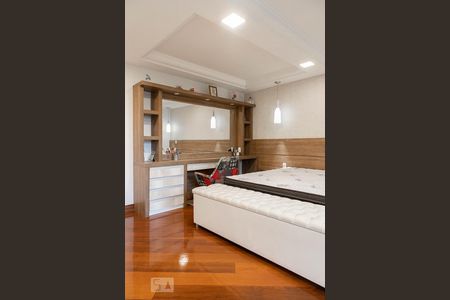 Casa de condomínio à venda com 836m², 5 quartos e 5 vagas Casa de condomínio à venda com 836m², 5 quartos e 5 vagasSuíte master