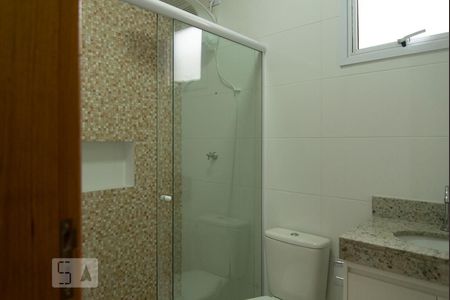 Banheiro de apartamento para alugar com 1 quarto, 39m² em Vila Paulo Silas, São Paulo