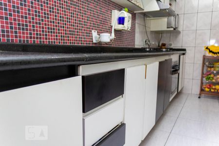 Casa para alugar com 220m², 4 quartos e 2 vagas Casa para alugar com 220m², 4 quartos e 2 vagasCozinha