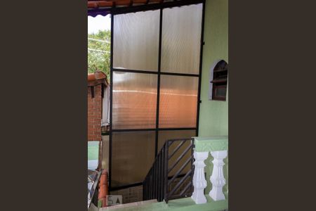 Casa para alugar com 220m², 4 quartos e 2 vagas Casa para alugar com 220m², 4 quartos e 2 vagasEscada para área de serviço