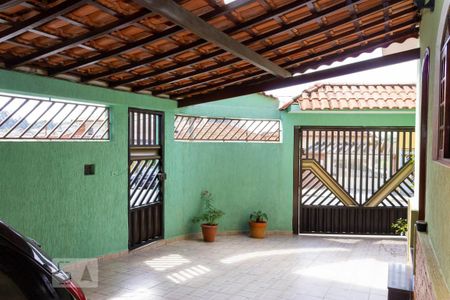 Casa para alugar com 220m², 4 quartos e 2 vagas Casa para alugar com 220m², 4 quartos e 2 vagasGaragem