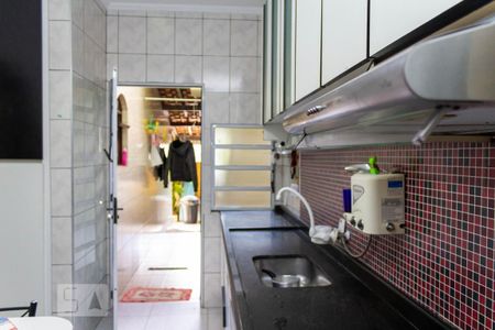 Casa para alugar com 220m², 4 quartos e 2 vagas Casa para alugar com 220m², 4 quartos e 2 vagasCozinha