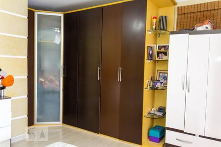 Casa para alugar com 220m², 4 quartos e 2 vagas Casa para alugar com 220m², 4 quartos e 2 vagasQuarto 4