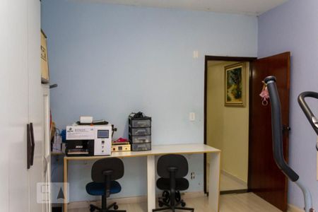 Casa para alugar com 220m², 4 quartos e 2 vagas Casa para alugar com 220m², 4 quartos e 2 vagasQuarto 2