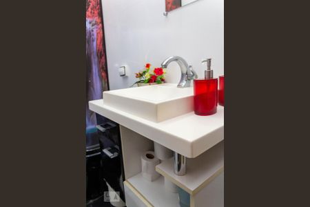 Casa para alugar com 220m², 4 quartos e 2 vagas Casa para alugar com 220m², 4 quartos e 2 vagasSuíte do Quarto 2