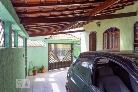 Casa para alugar com 220m², 4 quartos e 2 vagas Casa para alugar com 220m², 4 quartos e 2 vagasGaragem