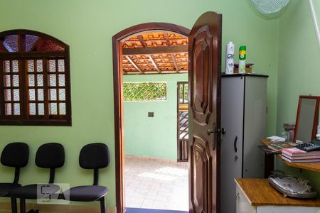 Casa para alugar com 220m², 4 quartos e 2 vagas Casa para alugar com 220m², 4 quartos e 2 vagasQuarto 1