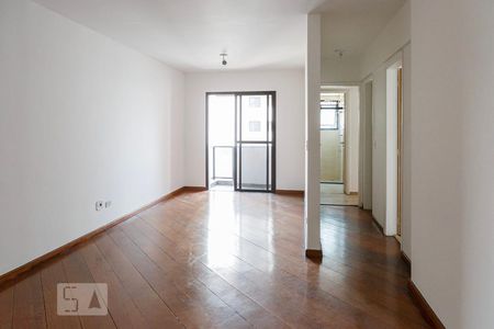 Sala de apartamento para alugar com 2 quartos, 72m² em Cerqueira César, São Paulo