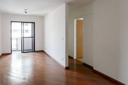 Sala de apartamento para alugar com 2 quartos, 72m² em Cerqueira César, São Paulo