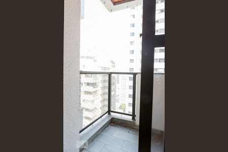 Varanda de apartamento para alugar com 2 quartos, 72m² em Cerqueira César, São Paulo