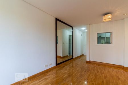 Sala de apartamento para alugar com 2 quartos, 72m² em Indianópolis, São Paulo