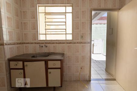 Cozinha de casa para alugar com 1 quarto, 65m² em Chácara Mafalda, São Paulo