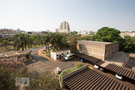 Vista da sacada (esquerda) de apartamento para alugar com 3 quartos, 90m² em Alto da Boa Vista, Ribeirão Preto