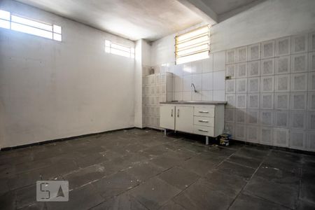 Quarto de kitnet/studio para alugar com 1 quarto, 20m² em Vila Paiva, São Paulo