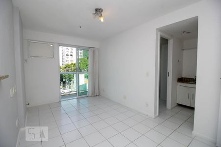 Sala de apartamento para alugar com 2 quartos, 70m² em Botafogo, Rio de Janeiro