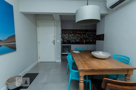 Sala 1 de apartamento para alugar com 3 quartos, 86m² em Vila Hamburguesa, São Paulo