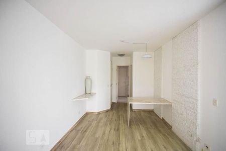 Apartamento para alugar com 120m², 2 quartos e 2 vagasSala