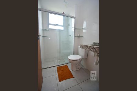 Banheiro de apartamento para alugar com 2 quartos, 42m² em Ceilândia Sul (ceilândia), Brasília