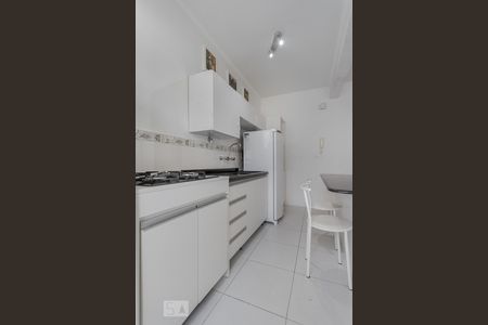 Cozinha de apartamento à venda com 1 quarto, 41m² em São João, Porto Alegre