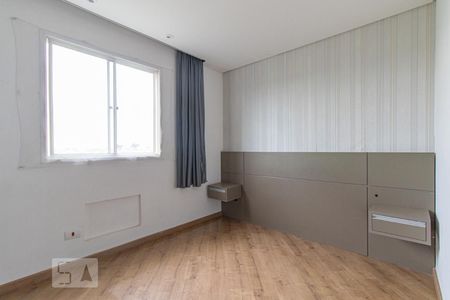 Quarto 1 de apartamento para alugar com 2 quartos, 70m² em Capão Raso, Curitiba