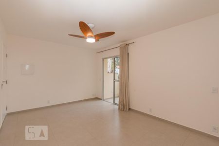 Sala de apartamento para alugar com 2 quartos, 65m² em Santo Amaro, São Paulo