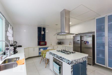 Cozinha de casa de condomínio à venda com 3 quartos, 457m² em Anil, Rio de Janeiro