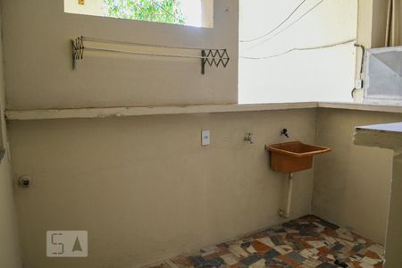 Detalhe da área de serviço de casa para alugar com 2 quartos, 60m² em Jardim Nossa Senhora das Gracas, Nova Iguaçu