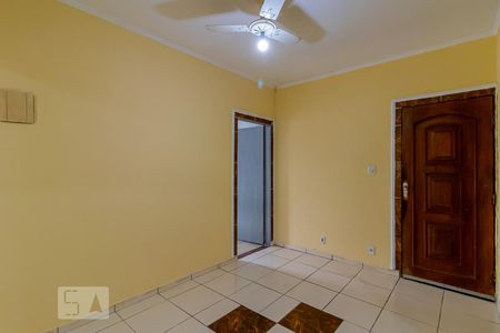 Sala de Estar de casa para alugar com 3 quartos, 100m² em Vila Brasilina, São Paulo