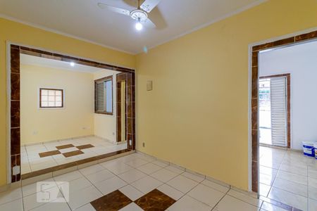 Sala de Estar de casa para alugar com 3 quartos, 100m² em Vila Brasilina, São Paulo