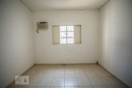 Casa à venda com 163m², 4 quartos e 1 vaga Casa à venda com 163m², 4 quartos e 1 vagaQuarto 2