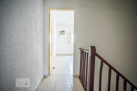 Casa à venda com 163m², 4 quartos e 1 vaga Casa à venda com 163m², 4 quartos e 1 vagaCorredor - Quartos