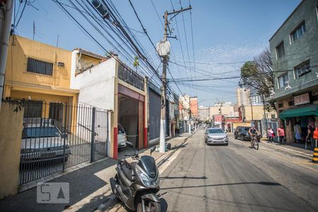 Casa à venda com 163m², 4 quartos e 1 vaga Casa à venda com 163m², 4 quartos e 1 vagaFachada