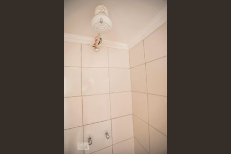 Casa à venda com 163m², 4 quartos e 1 vaga Casa à venda com 163m², 4 quartos e 1 vagaBanheiro de Serviço - Chuveiro