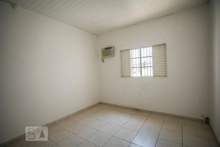 Casa à venda com 163m², 4 quartos e 1 vaga Casa à venda com 163m², 4 quartos e 1 vagaQuarto 2