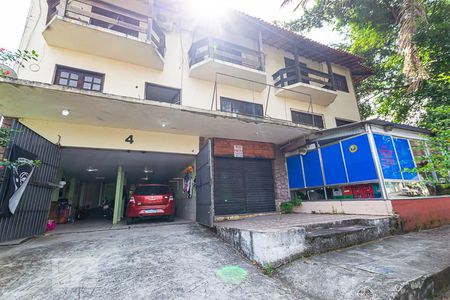 Apartamento à venda com 100m², 2 quartos e 2 vagas Apartamento à venda com 100m², 2 quartos e 2 vagasFachada