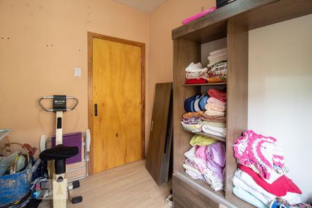 Quarto 2 de apartamento à venda com 3 quartos, 70m² em Passo da Areia, Porto Alegre