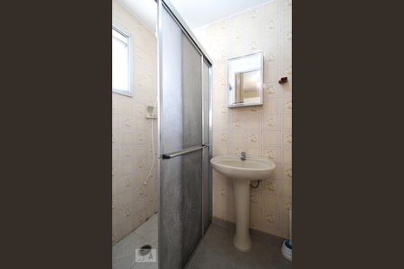 Banheiro de apartamento à venda com 1 quarto, 30m² em Indianópolis, São Paulo