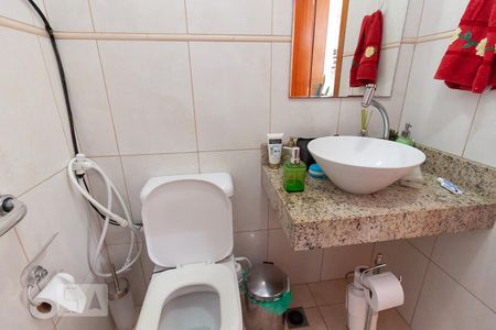 Lavabo de casa à venda com 6 quartos, 228m² em Jardim Odete, São Paulo