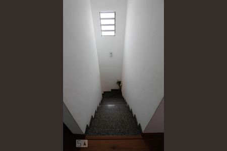 Escada de casa à venda com 3 quartos, 172m² em Jardim Santa Mena, Guarulhos