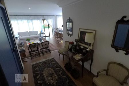 Entrada de casa à venda com 3 quartos, 400m² em Vila Inah, São Paulo