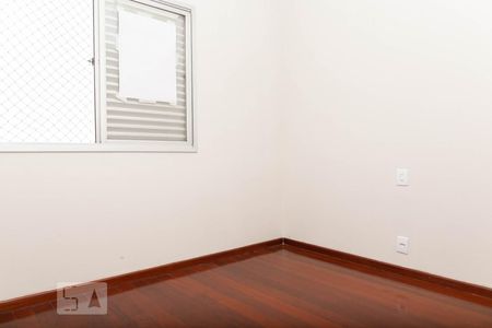 Quarto 1 de apartamento para alugar com 3 quartos, 110m² em Brasil, Uberlândia