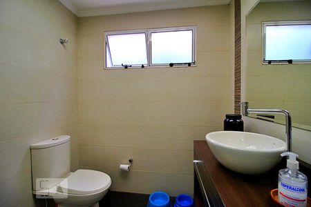 Lavabo de casa para alugar com 3 quartos, 147m² em Vila Silvestre, Santo André