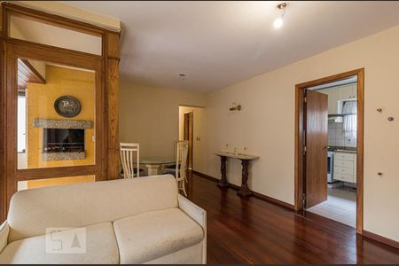 Sala de apartamento para alugar com 3 quartos, 100m² em Petrópolis, Porto Alegre