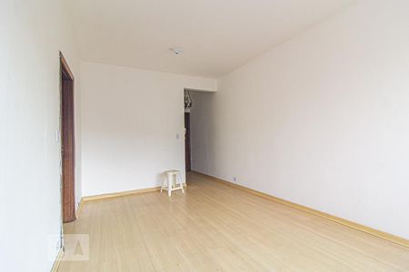 Sala de apartamento para alugar com 2 quartos, 75m² em Centro, Curitiba