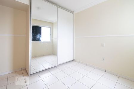 Apartamento para alugar com 56m², 2 quartos e 1 vaga Apartamento para alugar com 56m², 2 quartos e 1 vagaCloset do quarto 2