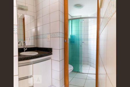 Apartamento para alugar com 56m², 2 quartos e 1 vaga Apartamento para alugar com 56m², 2 quartos e 1 vagaBanheiro