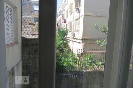 Janela da Sala  de apartamento para alugar com 2 quartos, 70m² em Partenon, Porto Alegre