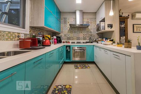 Cozinha de casa de condomínio à venda com 4 quartos, 320m² em Ipanema, Porto Alegre